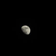 Heute hab ich mal wieder versucht den Mond zu fotografieren, er ist ja im Moment so nah wie die letzten 18 Jahre nicht. Also Stativ aufgebaut, meine 580er mit dem Sigma 28-300 draufgeschnallt, Fernauslöser und Steady Shot aus. Das beste Bild von ca. 30 Stück ist dieses hier bei einer Blende F9, 1/250, ISO 400 und SPOT-Messung ist das schon […]